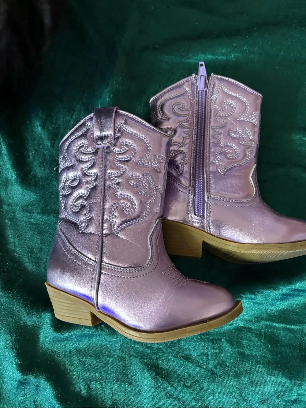 Purple Metallic cowboy boots.  Kids size 7